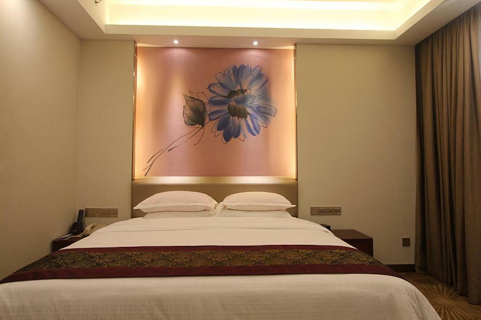 Celeste Palace International Hotel Jiangmen Eksteriør billede